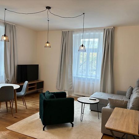 Altbauwohnung Mit Charme - Selbst Check In - Queensize Bett Wenen Buitenkant foto