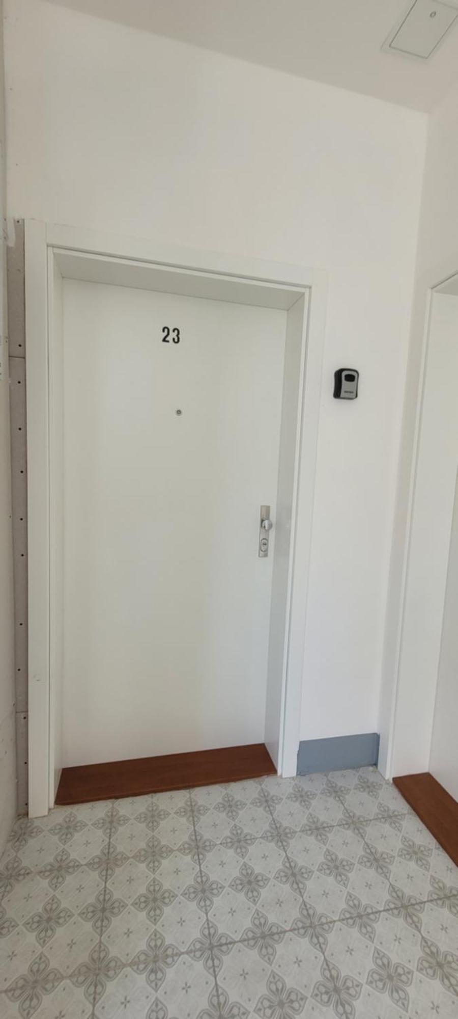 Altbauwohnung Mit Charme - Selbst Check In - Queensize Bett Wenen Buitenkant foto